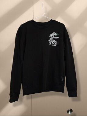 Black Graphic Crewneck Sweater - “Peace” Japanese Style Print